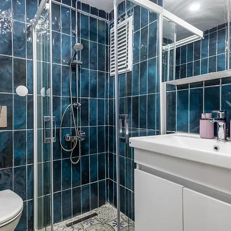 Fully Furnished Centrally Located Flat In Sisli *